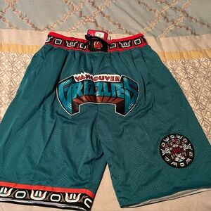 Men’s Vancouver Grizzle’s Shorts SIZE XL